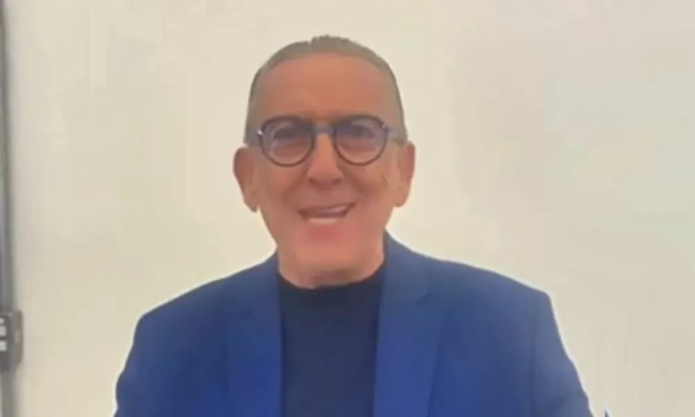 Galvão Bueno recebe alta do hospital depois de internação na véspera de Natal