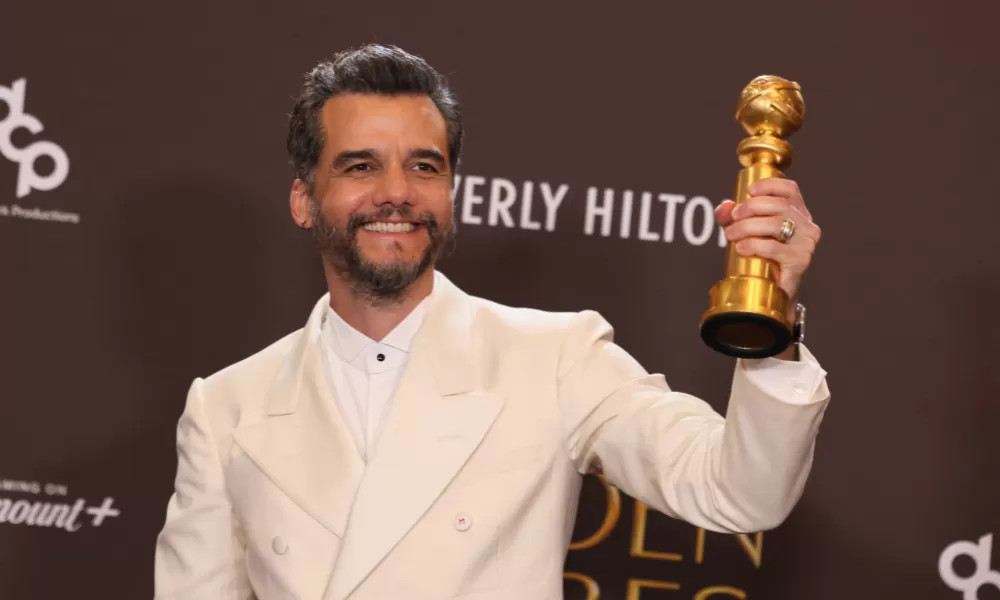 Wagner Moura dedica Globo de Ouro ao Brasil; Assista