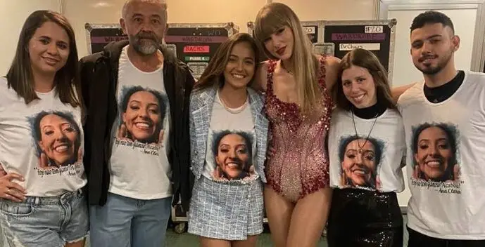 Família de Ana Clara Benevides encontra Taylor Swift em último show da cantora no Brasil