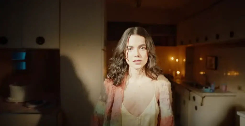 Manu Gavassi lança último curta musical com mensagem reflexiva; assista