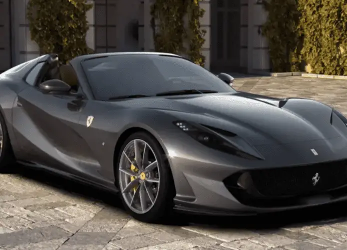 Dono de Ferrari vai pagar IPVA mais alto do Paraná; veja quanto