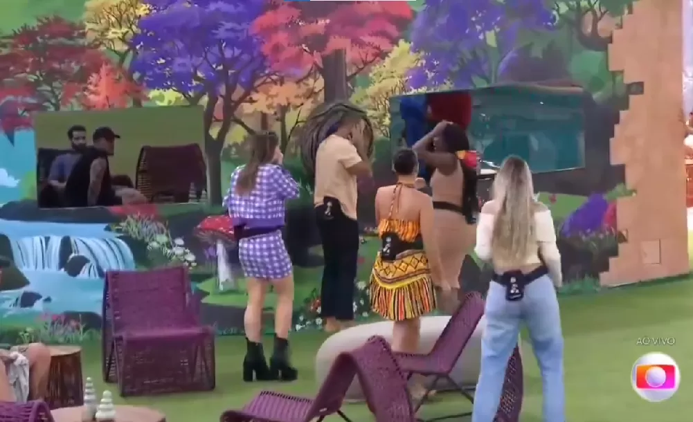 ‘BBB 24’: Marcus Vinicius vira alvo de Bin Laden após atender Big Fone; isolado, Davi fica triste