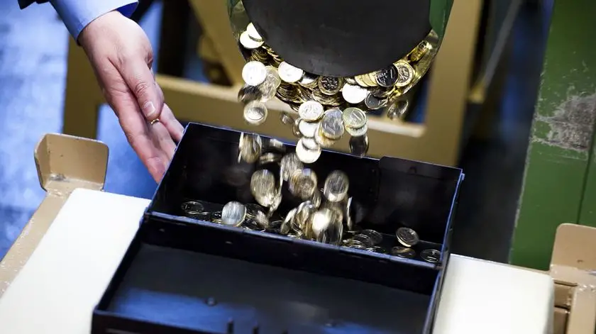 OCDE revê em baixa crescimento económico em Portugal para 2,2% este ano