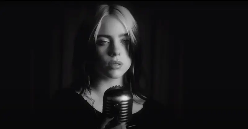 Billie Eilish desabafa ao receber o Globo de Ouro por sua canção no filme ‘Barbie’ – Headline News, edição das 17h