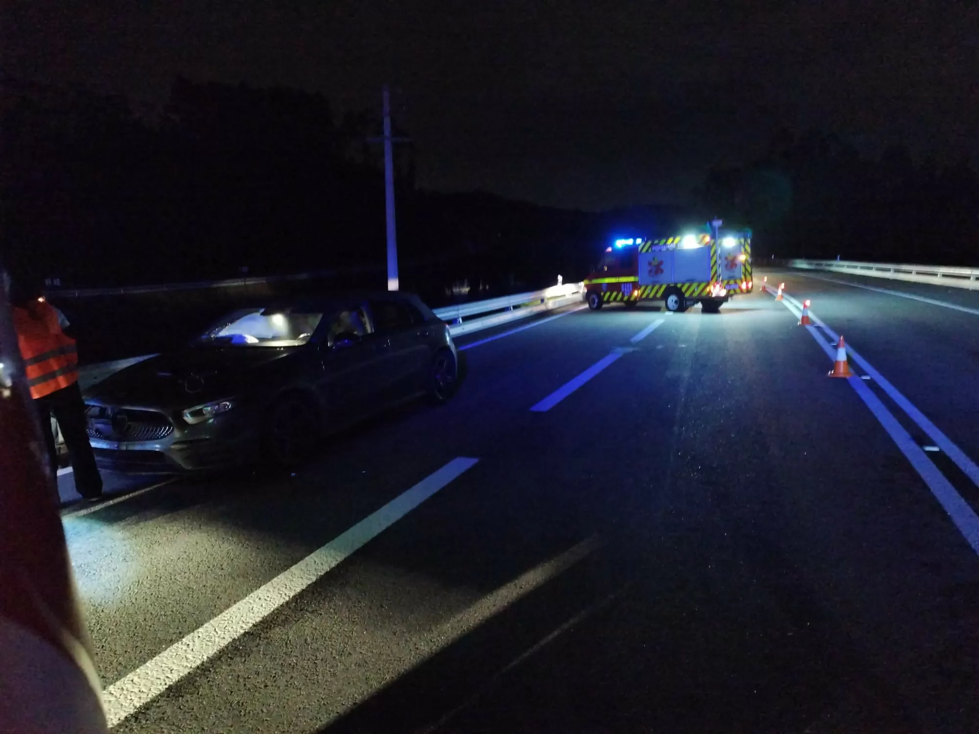 Três mulheres feridas em colisão com um animal numa estrada de Escariz