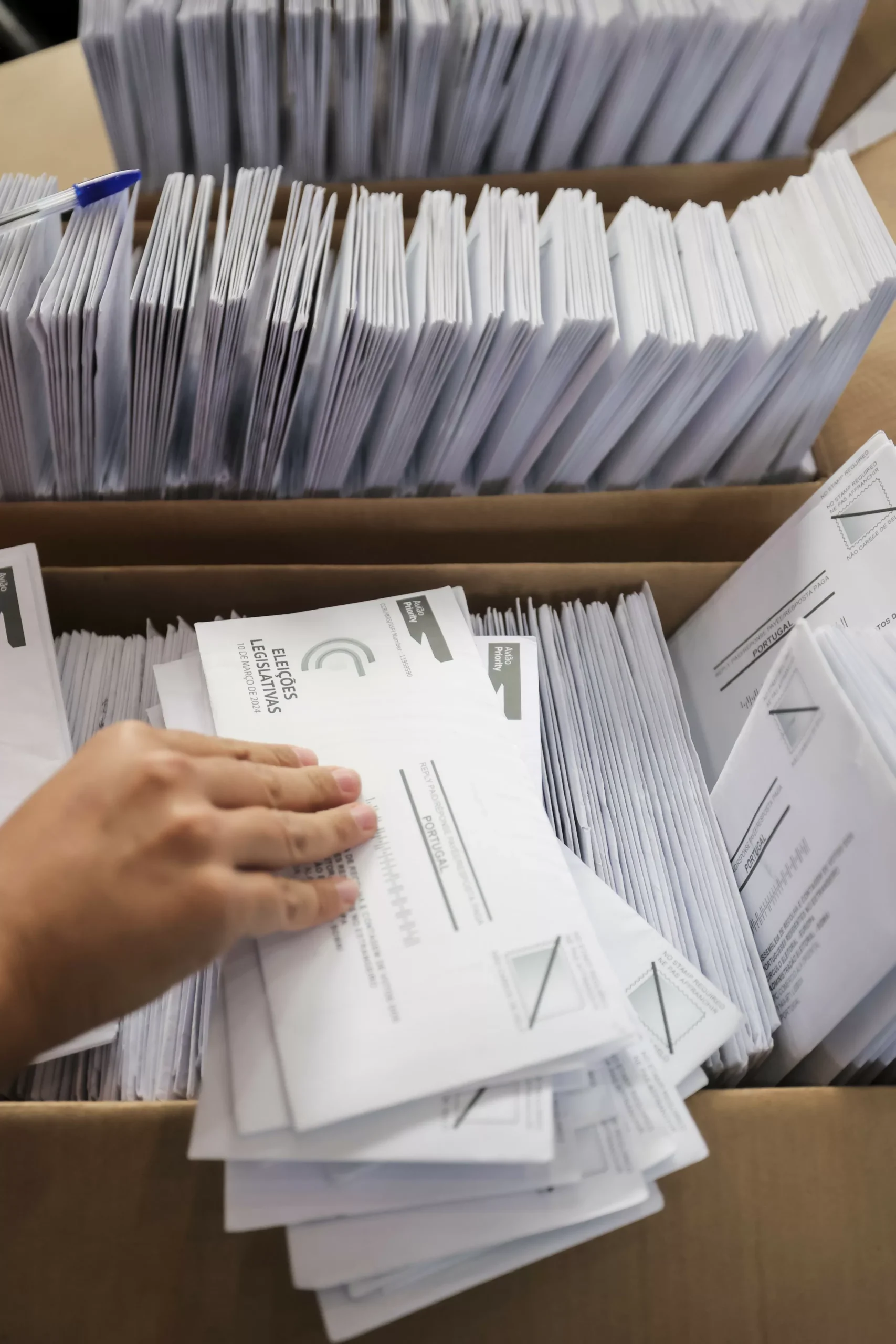 Associação critica anulação de votos dos portugueses no estrangeiro