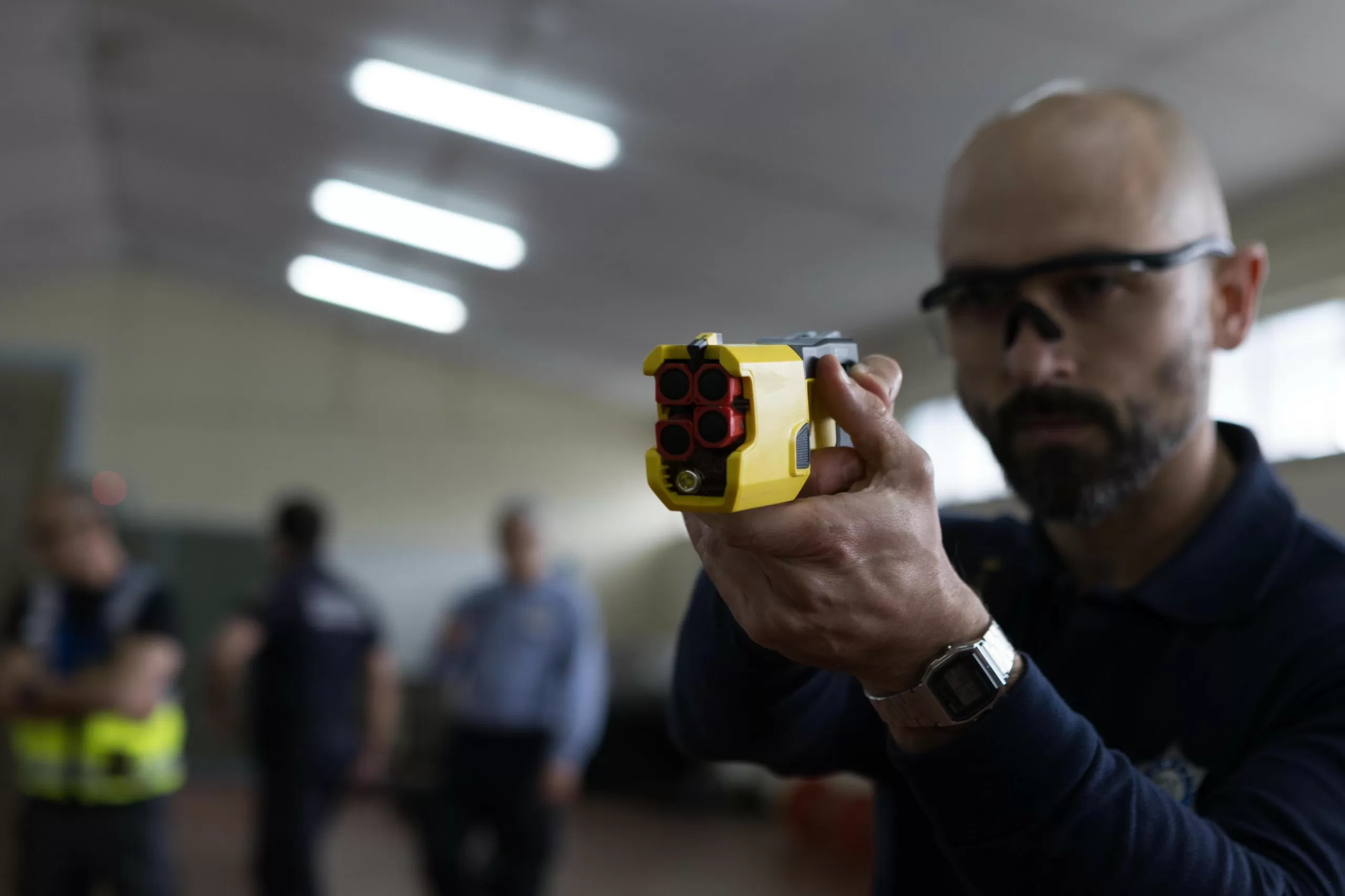 "Confiança". Polícia Marítima recebe formação de taser e bodycams