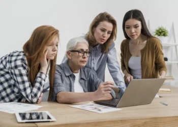 Geração Z quer trabalhar com propósito e pertencimento, e não só pelo salário, dizem especialistas