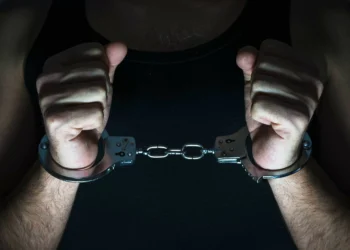 Preventiva para homem que violou menor após convívio em discoteca