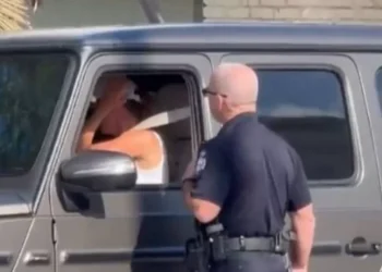 Acabou o mistério: Gisele Bündchen chora por causa de paparazzo