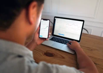 “Sucesso financeiro com TEODORO BASTOS e BNA em Angola”