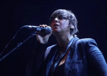Cat Power recria show histórico de Bob Dylan em festival de música em São Paulo