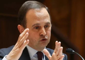 “Erro muito grave” da UTAO. Medina recusa ter usado pensões para reduzir dívida pública