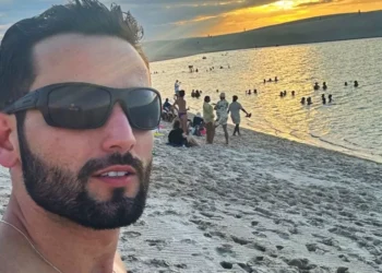 Ex-BBB Matteus se pronuncia após ser acusado de se declarar negro para entrar na faculdade