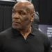 Mike Tyson adia retorno ao ringue por problema de saúde