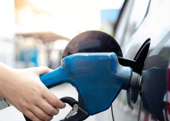 Petrobras aumenta gasolina em R$ 0,20 por litro a partir desta terça-feira