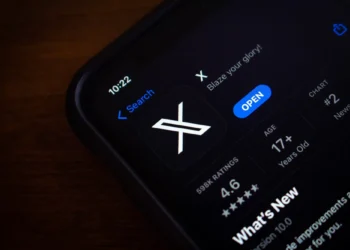 Nos EUA, o X de Musk mostra conteúdo político até para quem não quer