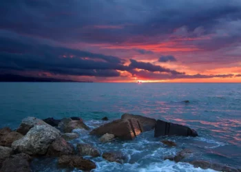 “Descubra o luxo da Costa del Sol em Málaga”