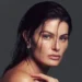 Isabeli Fontana surpreende com ensaio nu e recebe elogios nas redes sociais
