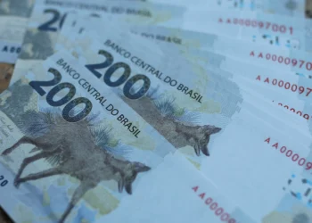 País que depende de benefícios sociais está doente, dizem economistas