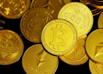 Retorno de até 9.900%: veja as 12 criptomoedas que podem multiplicar seu dinheiro em até 100 vezes em 2025