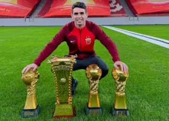 São Paulo mira a contratação de Oscar para 2025 após meia deixar Shanghai Port