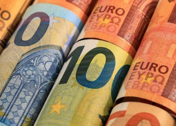 Euro sobe depois de aumento da inflação na Alemanha
