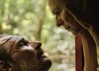 Rodrigo Santoro celebra Urso de Prata de ‘O Último Azul’ no Festival de Berlim