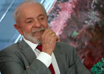 Lula prevê crescimento econômico de 3,8% e inflação controlada