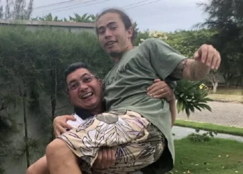 Pai de Whindersson Nunes se pronuncia sobre internação do filho: ‘Me enche de orgulho’