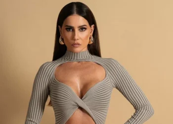 Deborah Secco fala em tirar prótese de silicone para interpretar caminhoneira em novo filme