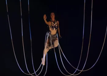 Katy Perry viajará ao espaço em foguete de Jeff Bezos com tripulação feminina