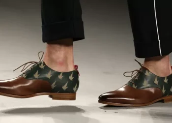 Fileira do calçado leva 75 empresas a Milão em contexto internacional “de grande exigência”