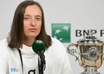 Segurança da tenista Iga Swiatek é reforçada após episódio de assédio em Miami