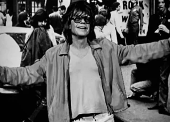 Morre David Johansen, vocalista dos New York Dolls, aos 75 anos