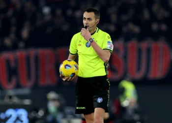 Como a IA pode ajudar árbitros de futebol a tomar decisões melhores