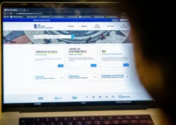 Fisco alerta para “emails” falsos a pedir dados bancários, reembolso ou ameaça de penhora