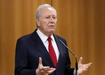 Lewandowski anuncia conclusão do texto da PEC da segurança para enviar ao Congresso