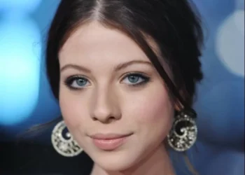 Fãs ficam revoltados após Oscar ignorar morte de atriz de ‘Buffy’ e ‘Gossip Girl’