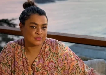 Preta Gil recebe alta de hospital e vai a show de Gilberto Gil