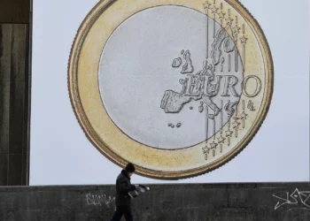 Economias da zona euro com “resiliência significativa”, apesar dos riscos e incertezas