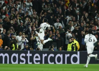 Rodrygo faz ‘gol relâmpago’ e Real Madrid larga à frente do Atlético nas oitavas de final da Champions