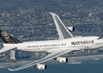 Avião do Iron Maiden é desmontado e vira peça de colecionador