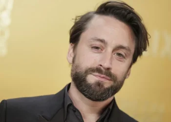 Kieran Culkin vence Oscar de melhor ator coadjuvante por ‘A Verdadeira Dor’