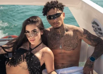 Após virar meme nas redes, MC Mirella explica silêncio em vídeo íntimo vazado com o marido