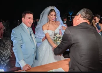 Cerimônia luxuosa, troca de vestidos e críticas nas redes: saiba como foi o casamento de Amado Batista com miss Mato Grosso