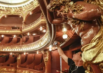 Teatro São João rejeita acusação de recurso a “falso ‘outsourcing'”