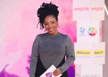 Comediante Juliana Oliveira se pronuncia após denunciar Otávio Mesquita por estupro durante gravação