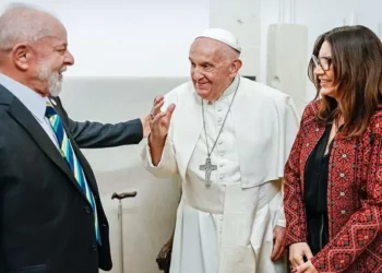 Alcolumbre, Motta e Barroso devem viajar com Lula para o velório do papa Francisco na Itália