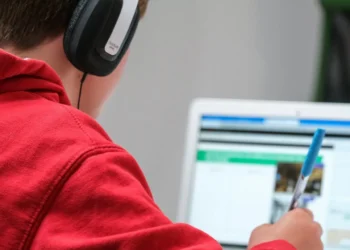 Veja as profissões com maior tendência de queda, segundo Fórum Mundial